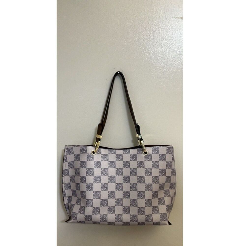 Steve Madden signature tote with matching clutch - Picture 3 of 14